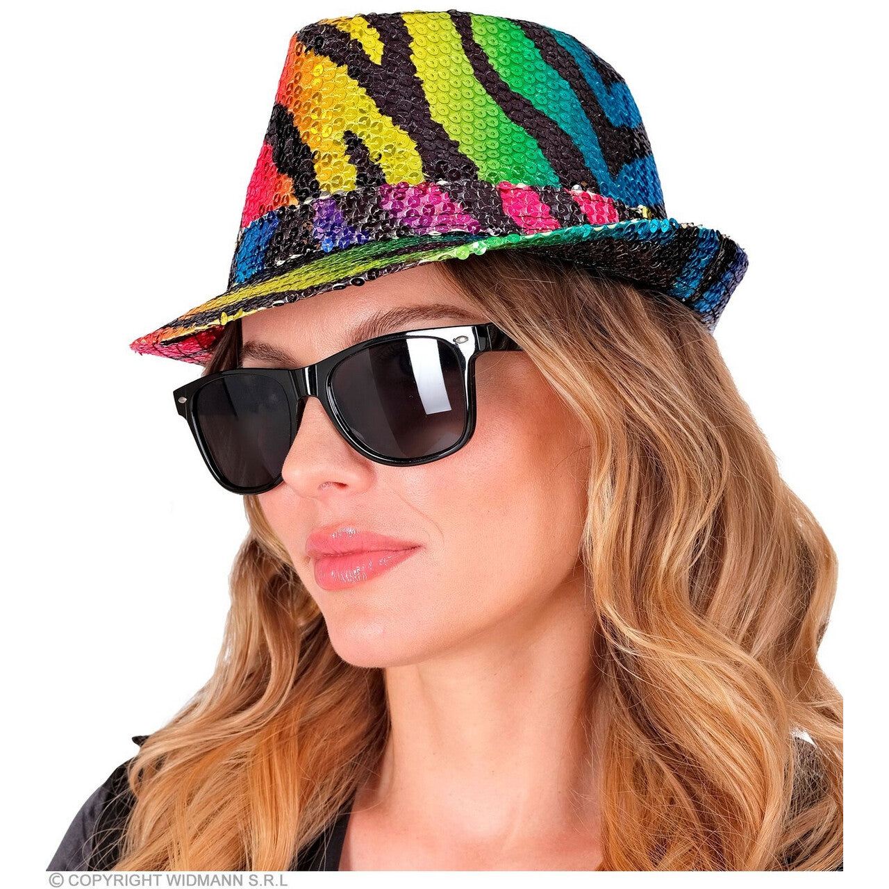 Op deze afbeelding zie je een Accessoires, van het merk Widmann. Pailletten Fedora Regenboog Tijger
