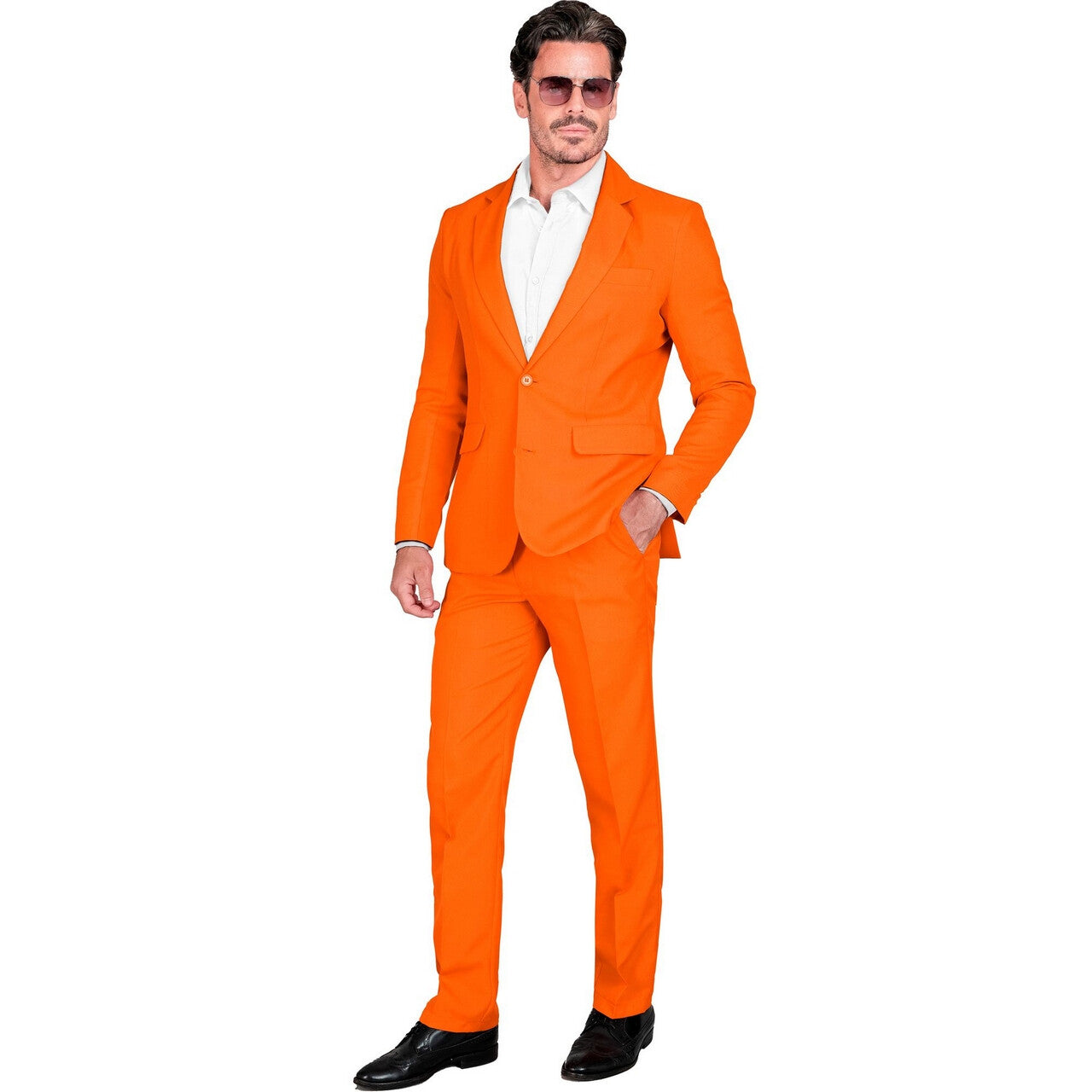 Op deze afbeelding zie je een Kostuums, van het merk Widmann. Mr Team Oranje Man Kostuum