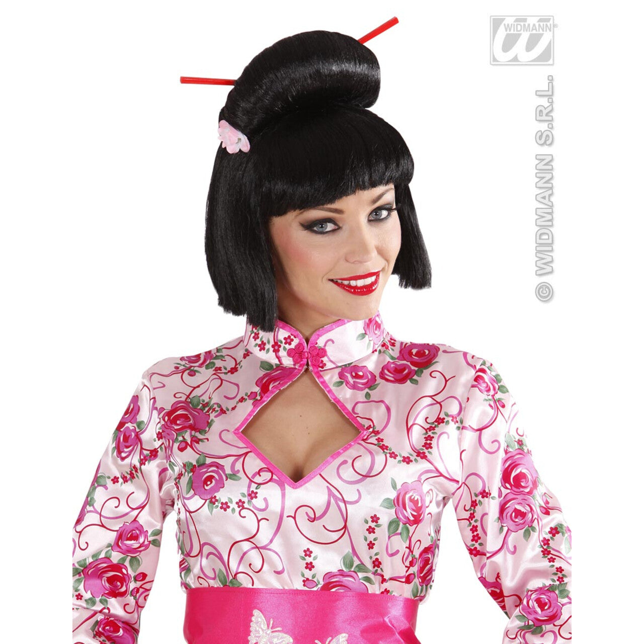 Op deze afbeelding zie je een Accessoires, van het merk Widmann. Pruik, Geisha Met Bloem En Chopsticks