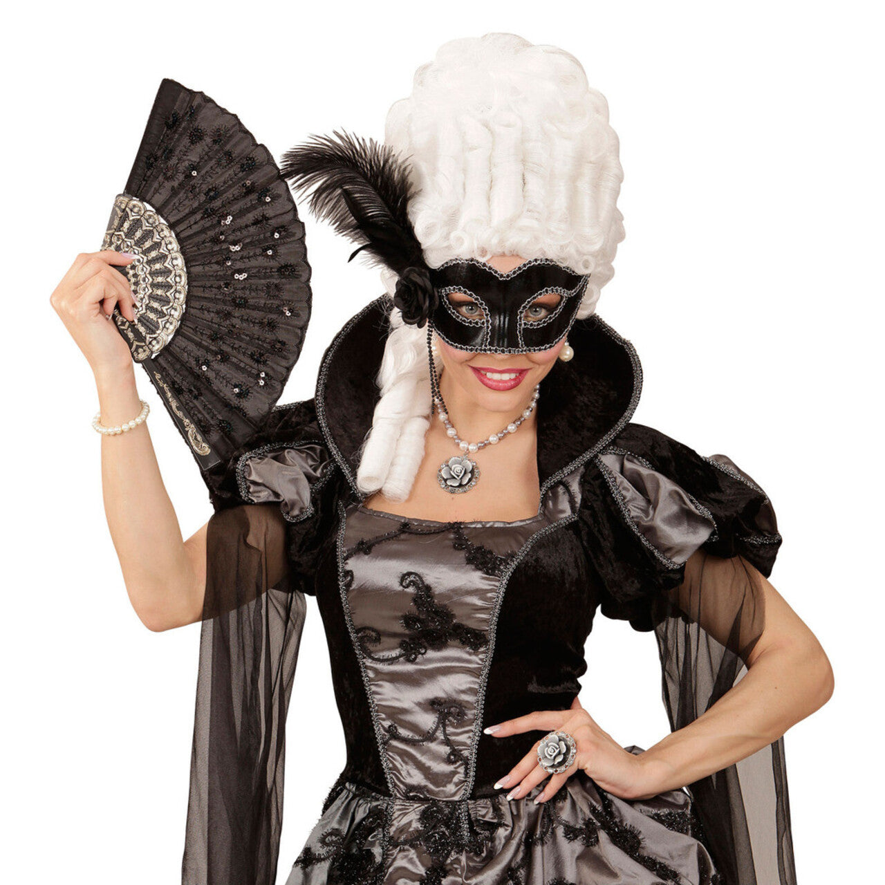 Op deze afbeelding zie je een Accessoires, van het merk Widmann. Signorina Oogmasker Venetie Zwart Met Veren