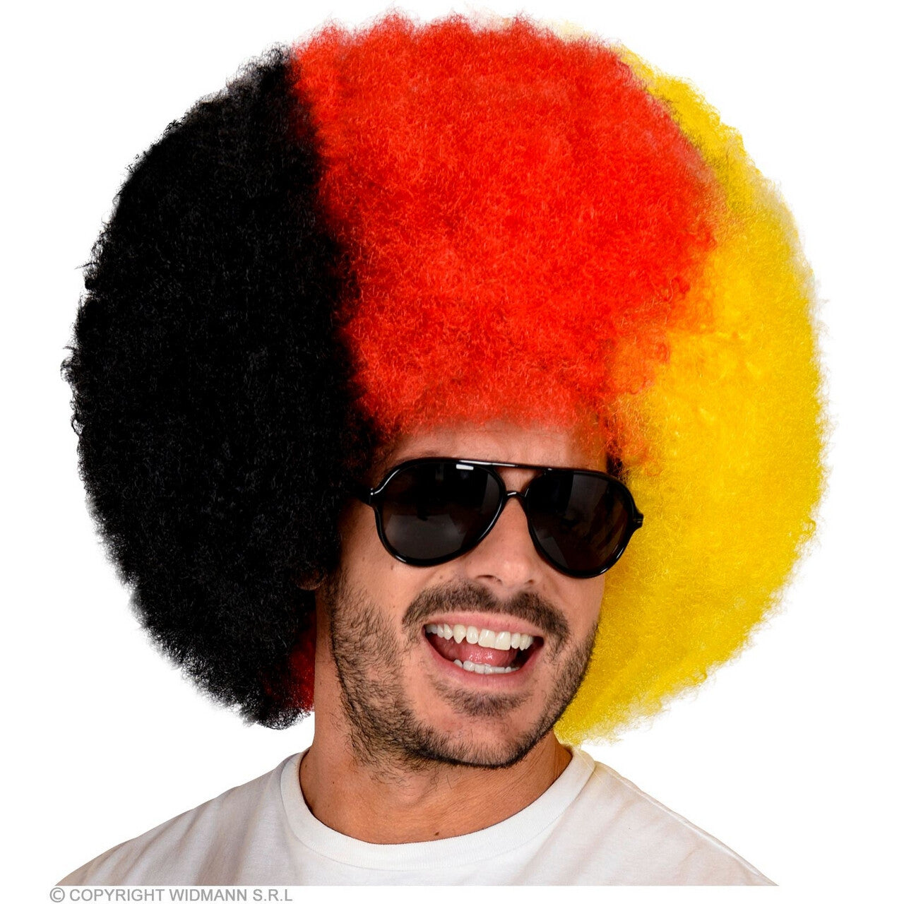 Op deze afbeelding zie je een Accessoires, van het merk Widmann. Super Afro Pruik Duitsland