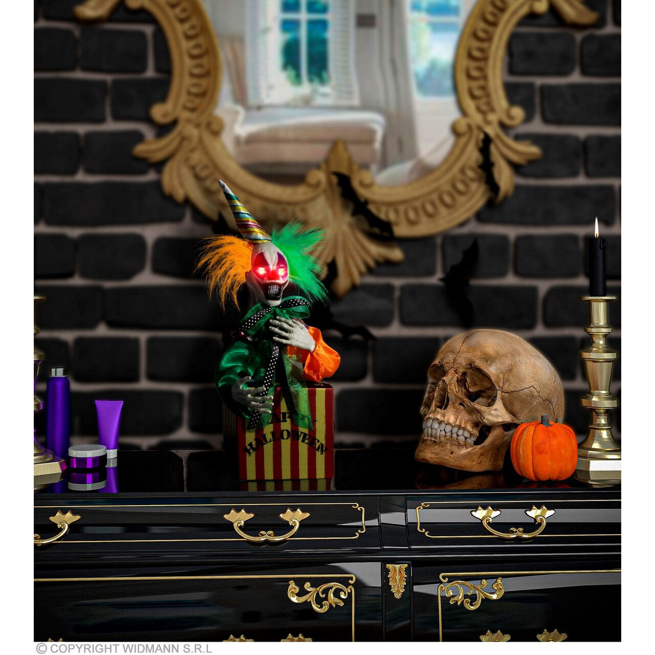 Op deze afbeelding zie je een Decoratie, van het merk Widmann. Schrikwekkende Clown In Een Doosje