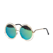 Op deze afbeelding zie je een Accessoires, van het merk Wilbers. Enorm Grote Festival Bril Groen Blauw