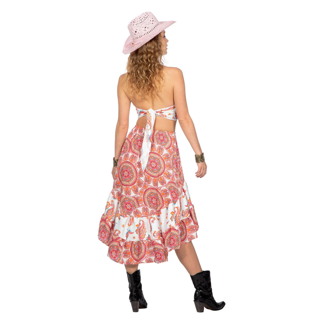 Op deze afbeelding zie je een Kostuums, van het merk Wilbers. Country Girl Miley Festival Vrouw Kostuum