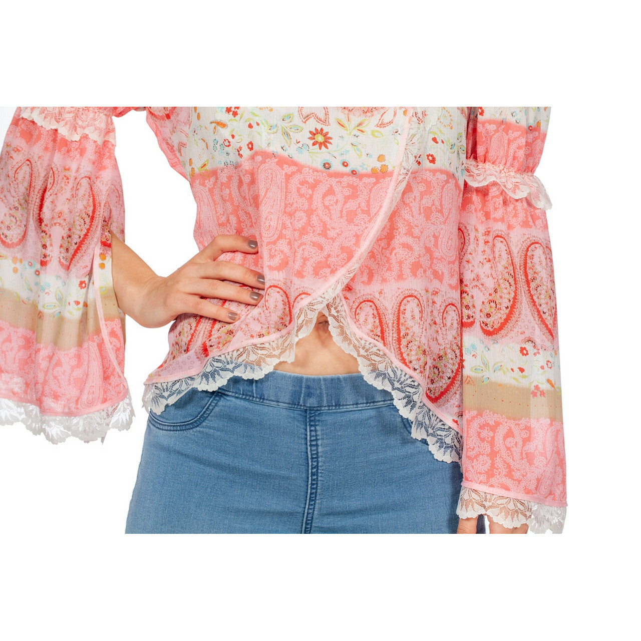 Op deze afbeelding zie je een Kostuums, van het merk Wilbers. Sexy Bohemien Festival Top Vrouw