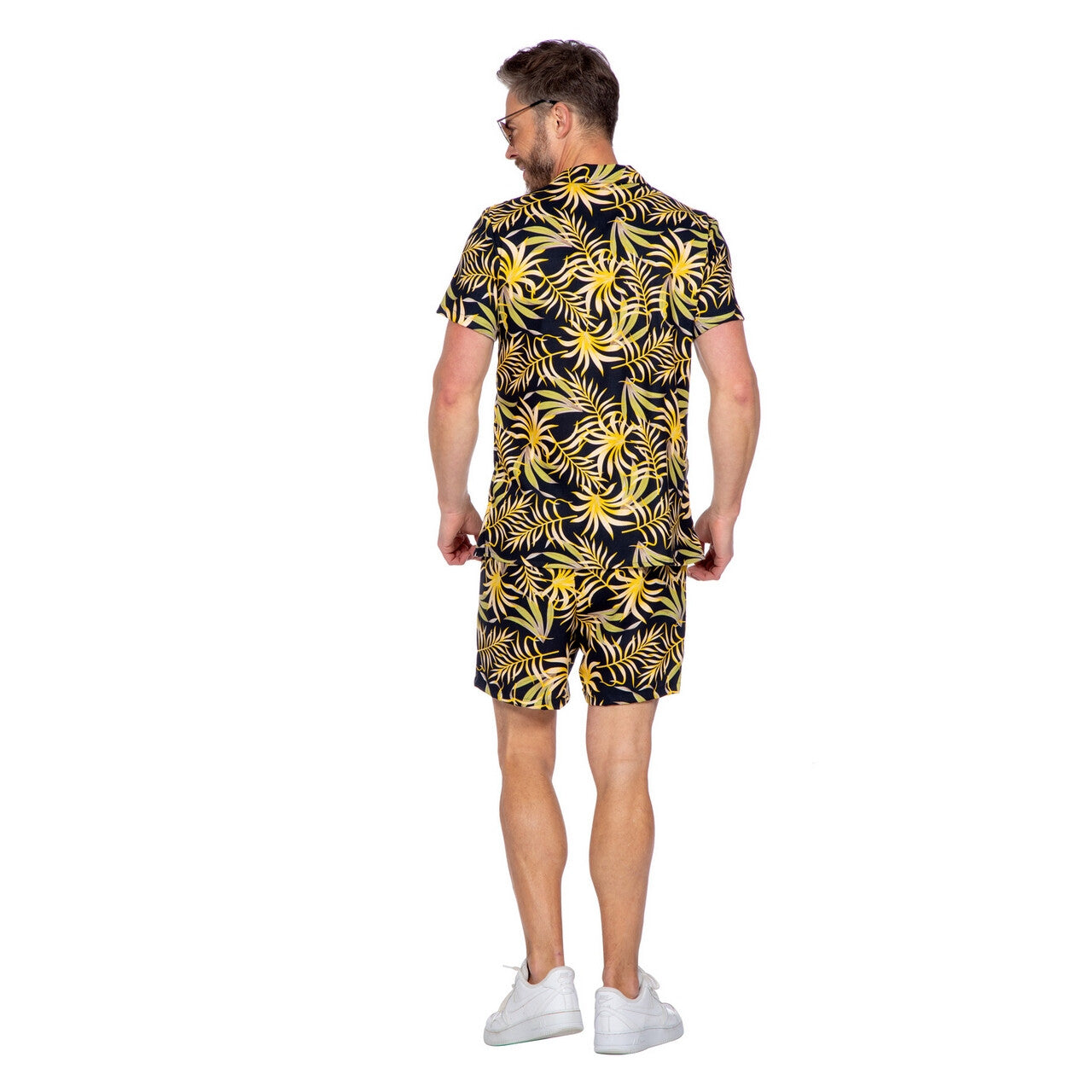 Op deze afbeelding zie je een Kostuums, van het merk Wilbers. Welcome To The Jungle Festival Man Kostuum